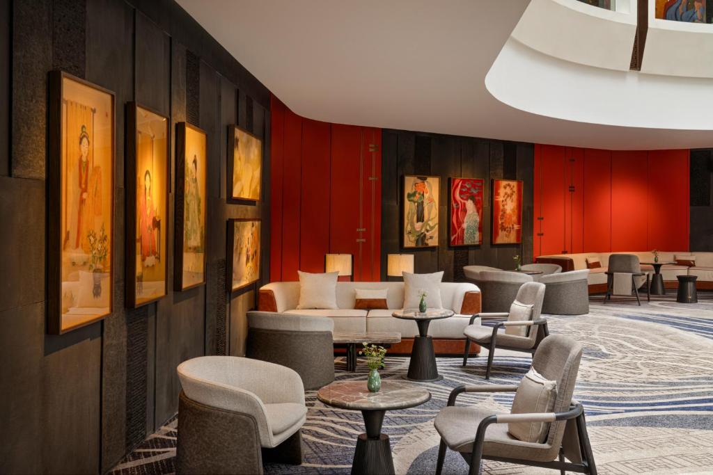 Dusit Le Palais Tu Hoa Hanoiにあるシーティングエリア