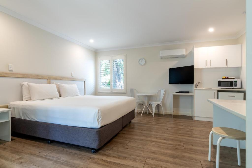 Kuchyň nebo kuchyňský kout v ubytování Bayview Geographe Resort