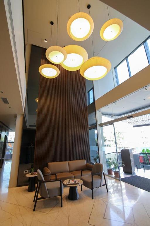 Posezení v ubytování Essentia Premier Hotel Pune Wakad