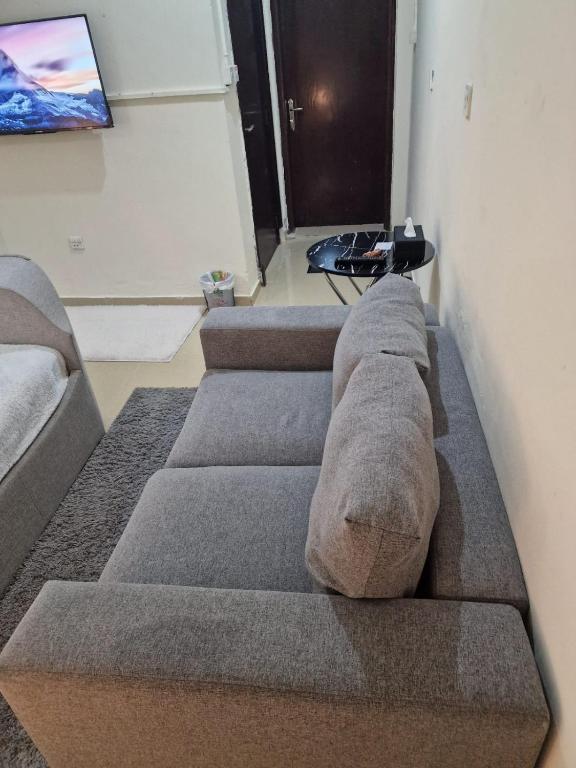 Prostor za sedenje u objektu Basement Apartments