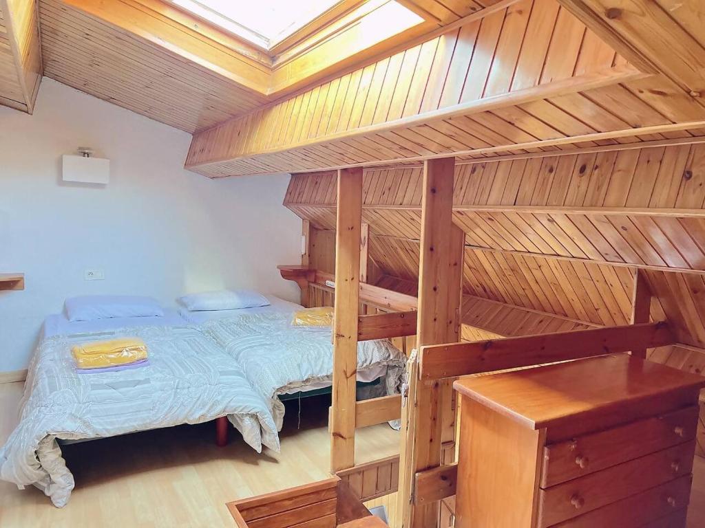 Postel nebo postele na pokoji v ubytování 2 Escales by CONFORTSKY