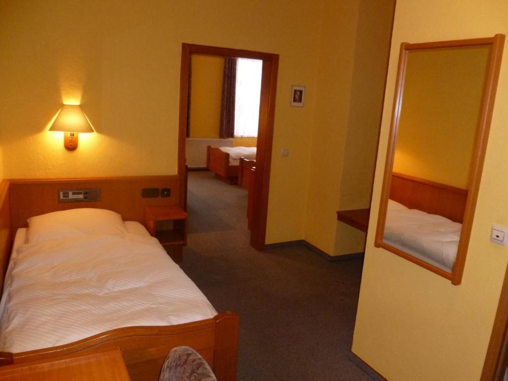 Hotel Deutsche Eiche in Northeim - Habitación Triple
