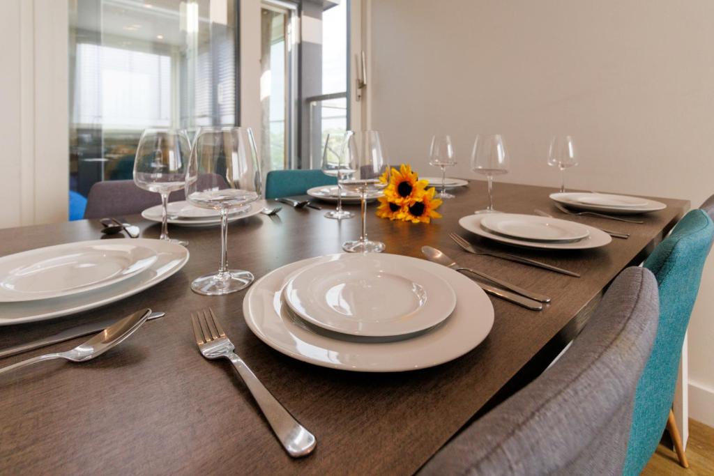 Fotografie z fotogalerie ubytování City Centre, Sleeps 7, Stunning Views & Parking, Interconnected Rooms LONG STAY WORK CONTRACTOR LEISURE, DIAMOND PENTHOUSE v destinaci Chesterton