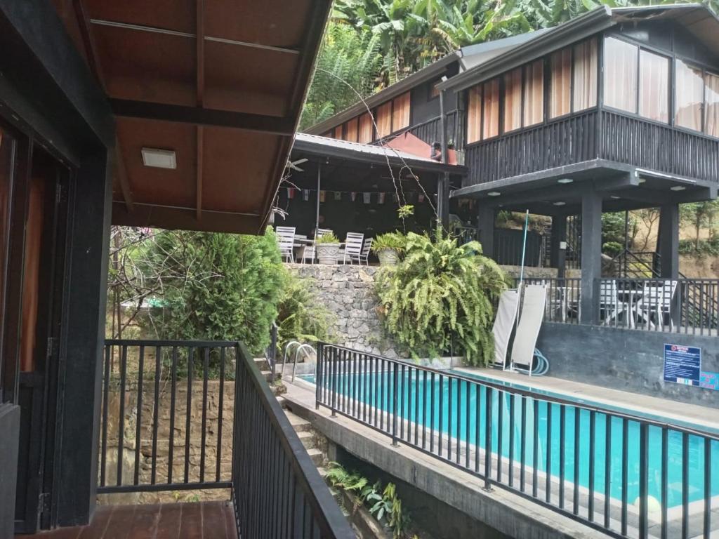 Bazén v ubytování Ella Deck Villa nebo v jeho okolí