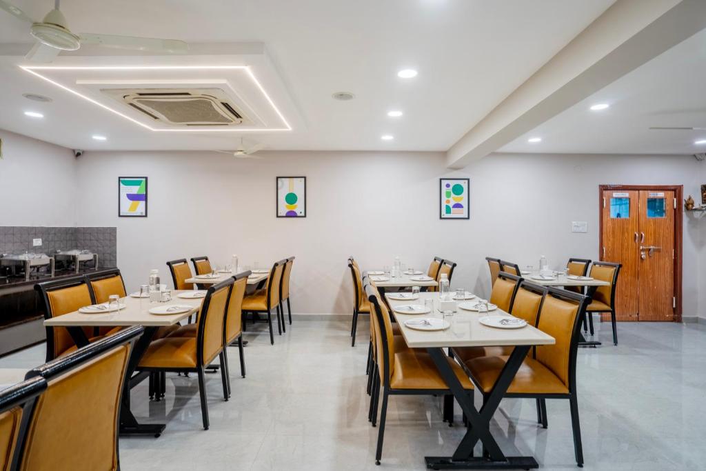 Restaurace v ubytování Treebo Pride Inn Raidurg