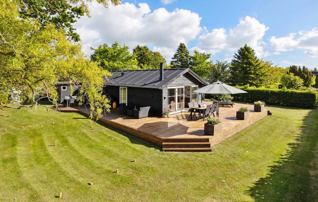 Zahrada ubytování 3 Bedroom Lovely Home In Sydals