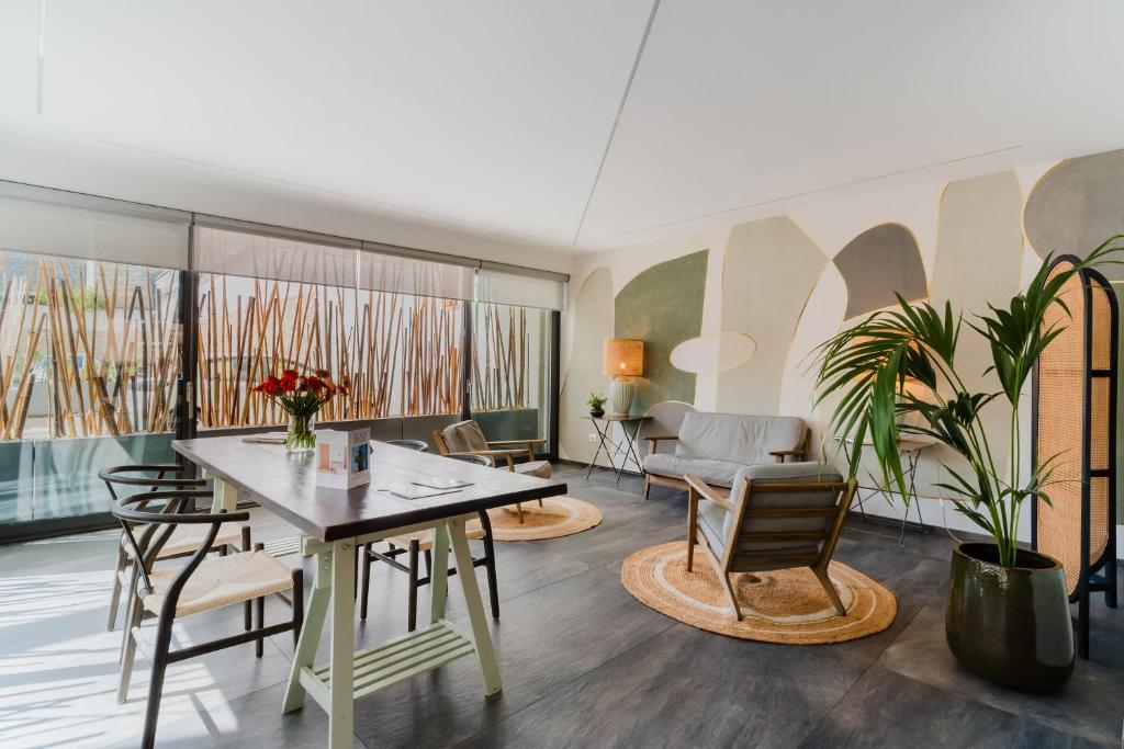 Glass House - Smart Rooms & Parking - 18