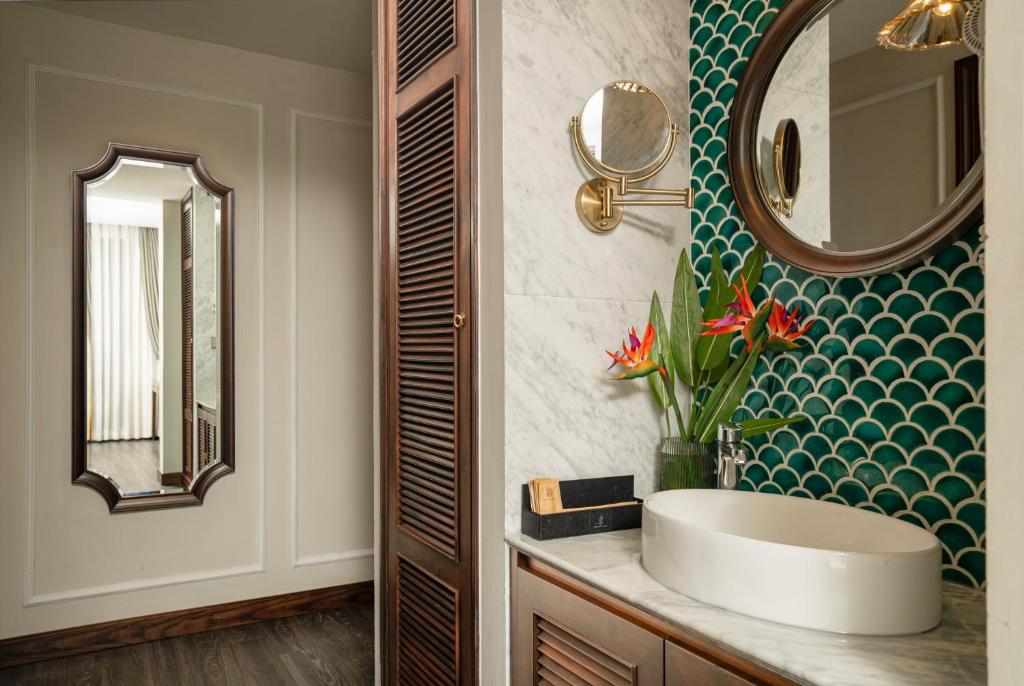 GM Premium Hotel - 16