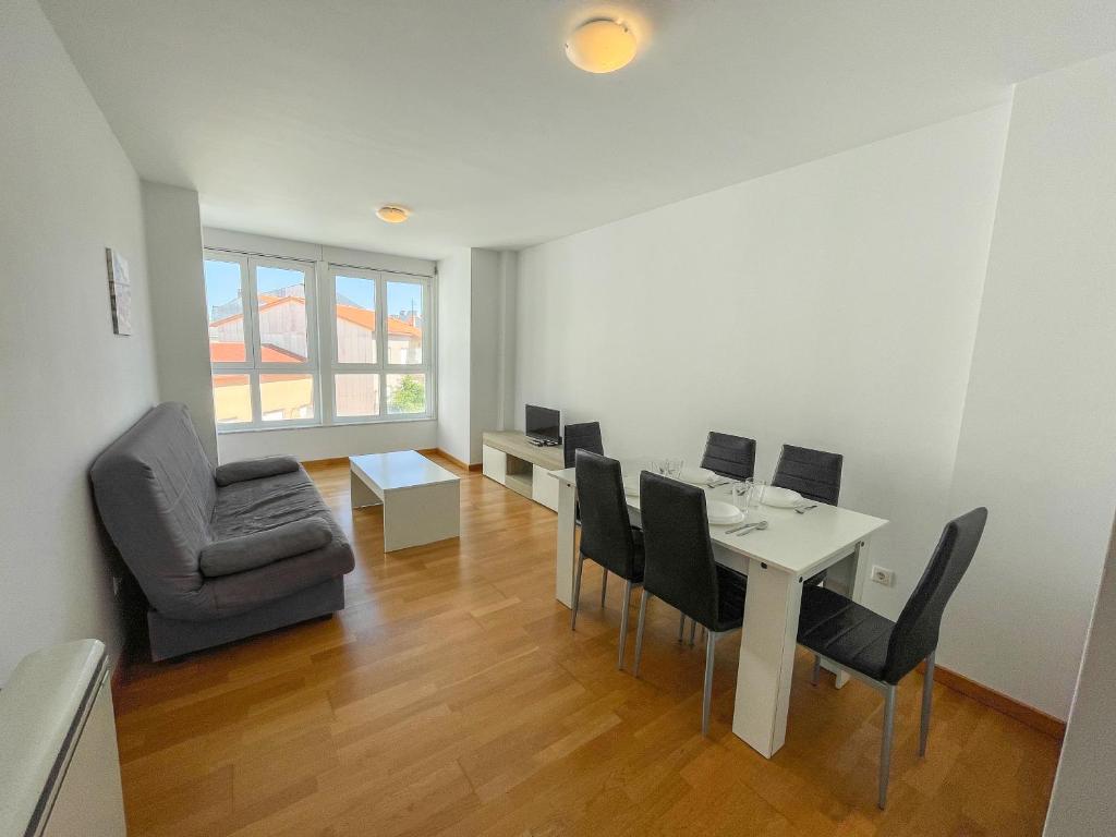 Gallery image of Apartamentos Playa Coira Portosin 3000 in Portosin