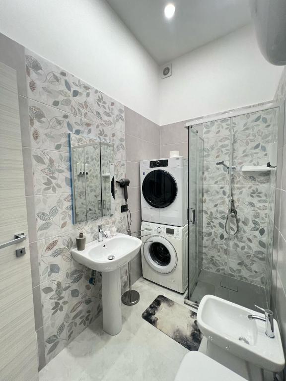 Palazzo Oberdan - One-Bedroom Apartment