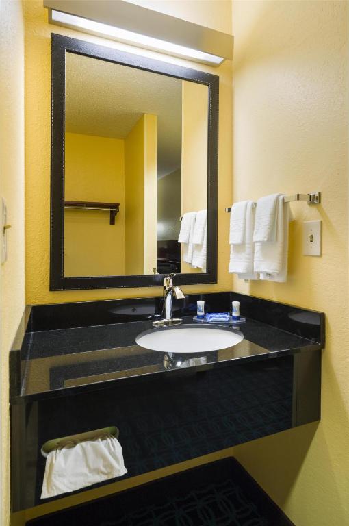 Best Western Allentown Bethlehem Lehigh Valley Inn & Suites photo