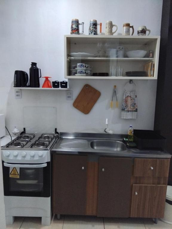 Dapur atau dapur kecil di Recanto Área Verde, tradição e cultura alemã