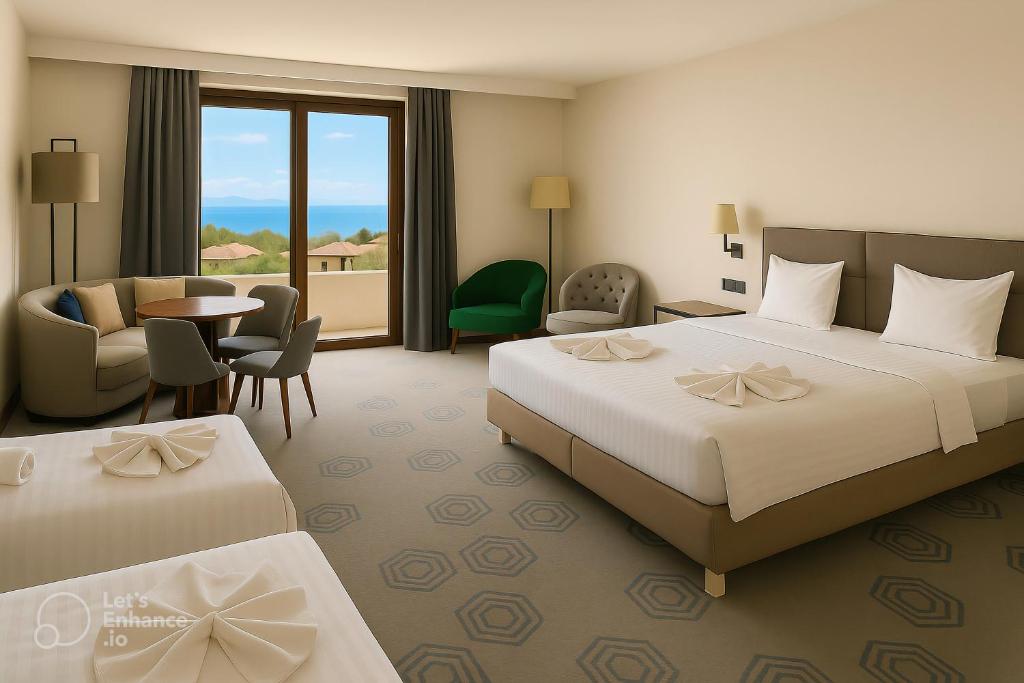 A bed or beds in a room at Yuksel Istanbul Yenikapı Hotel