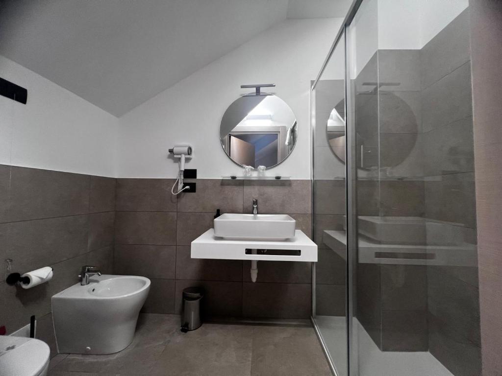Koupelna v ubytování Best Quality Hotel La Darsena