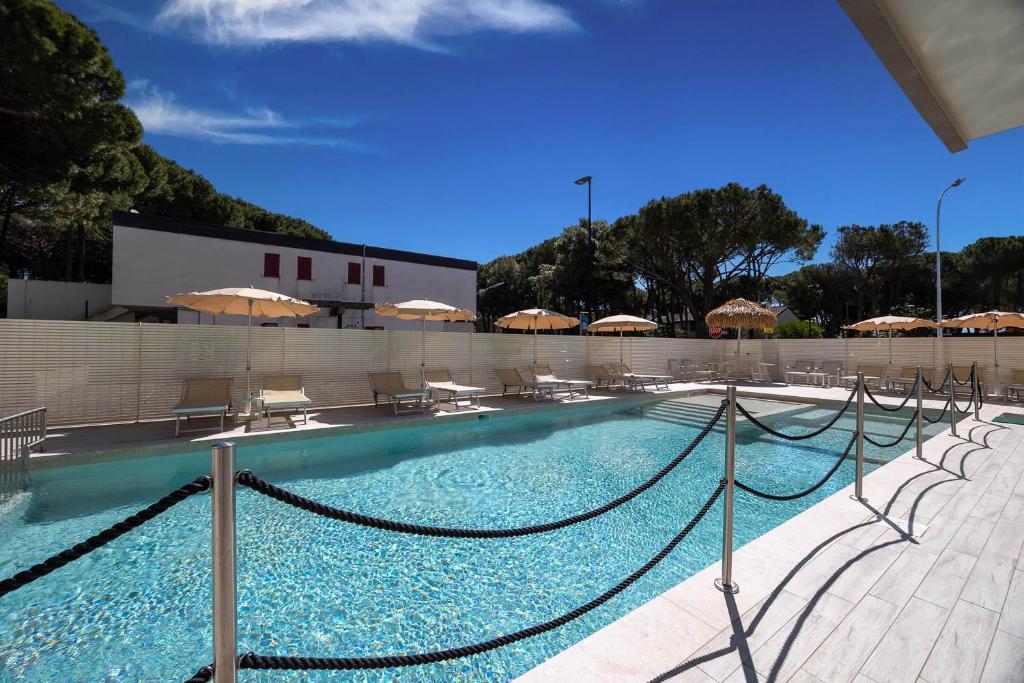 Bazén v ubytování Hotel Picobello Pineta nebo v jeho okolí