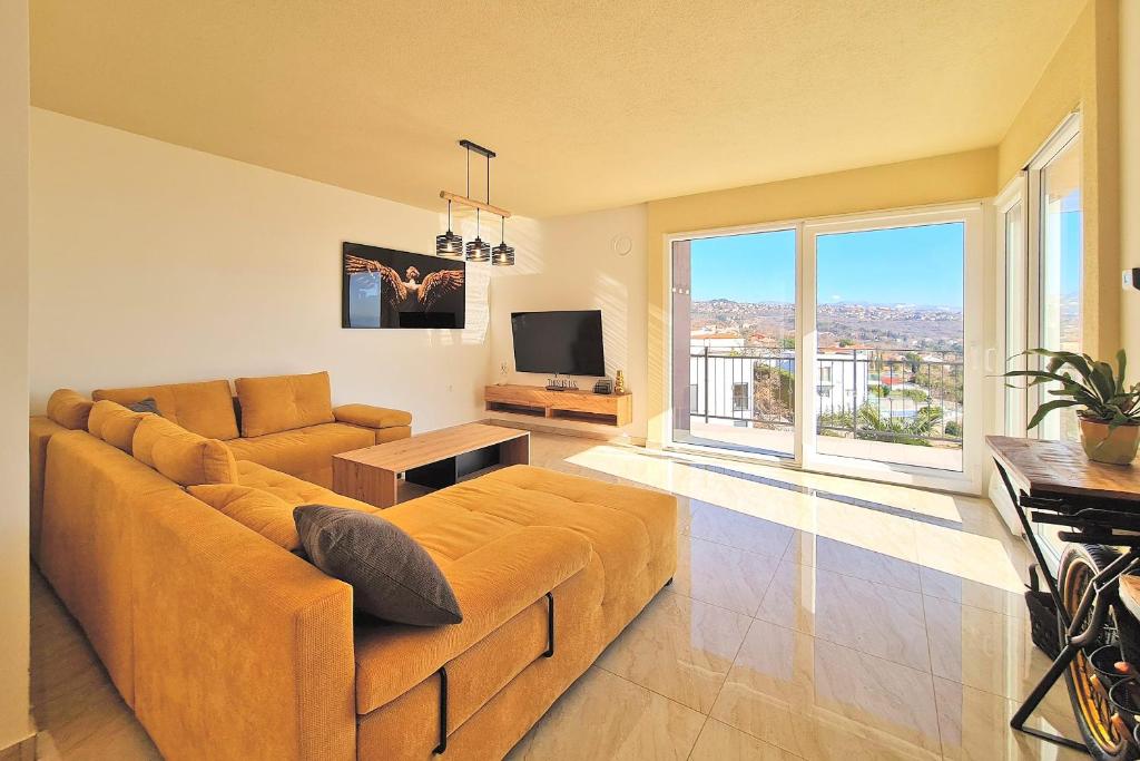 TV a/nebo společenská místnost v ubytování Opatija Apartments Duema Pobri