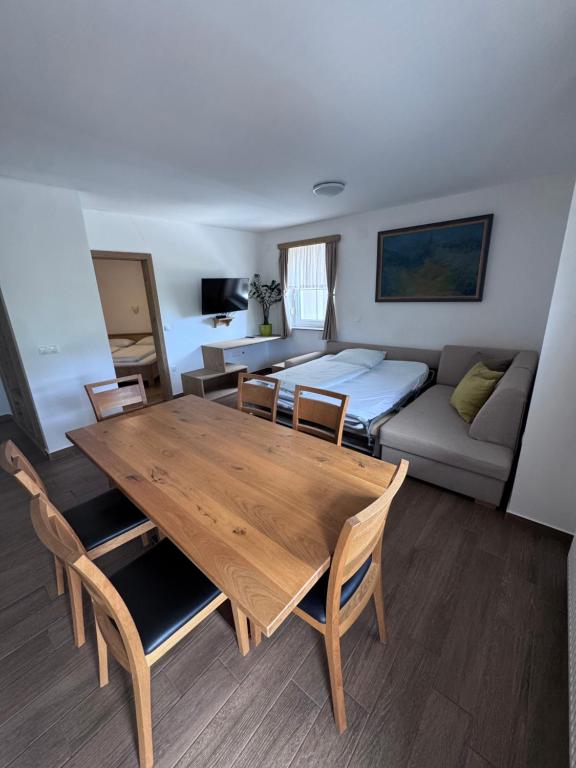 Posezení v ubytování Guesthouse Tolc