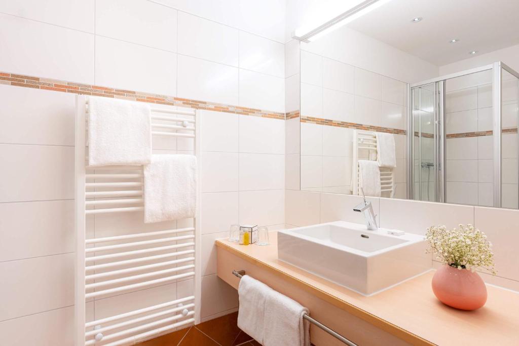 Romantik Hotel Die Gersberg Alm mit Panoramablick auf Salzburg - 3