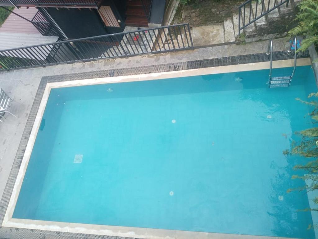Bazén v ubytování Ella Deck Villa nebo v jeho okolí