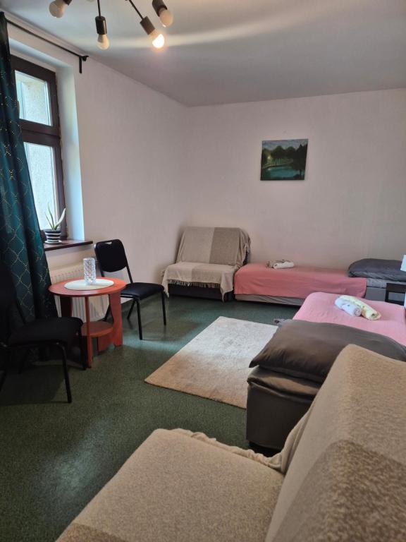 Posezení v ubytování Hostel Dobranocka