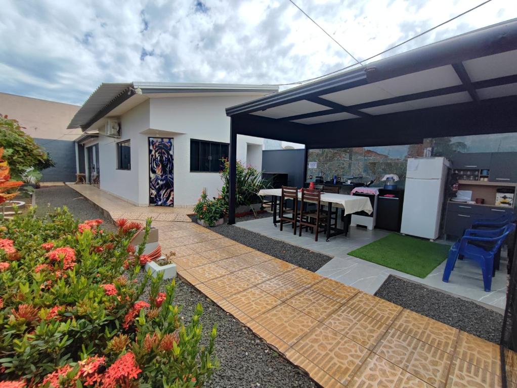Κήπος έξω από το Quarto Califórnia
