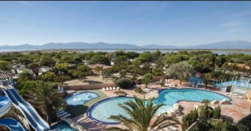 Photo de la galerie de l'établissement Mobil-home 6-8 personnes, à Canet