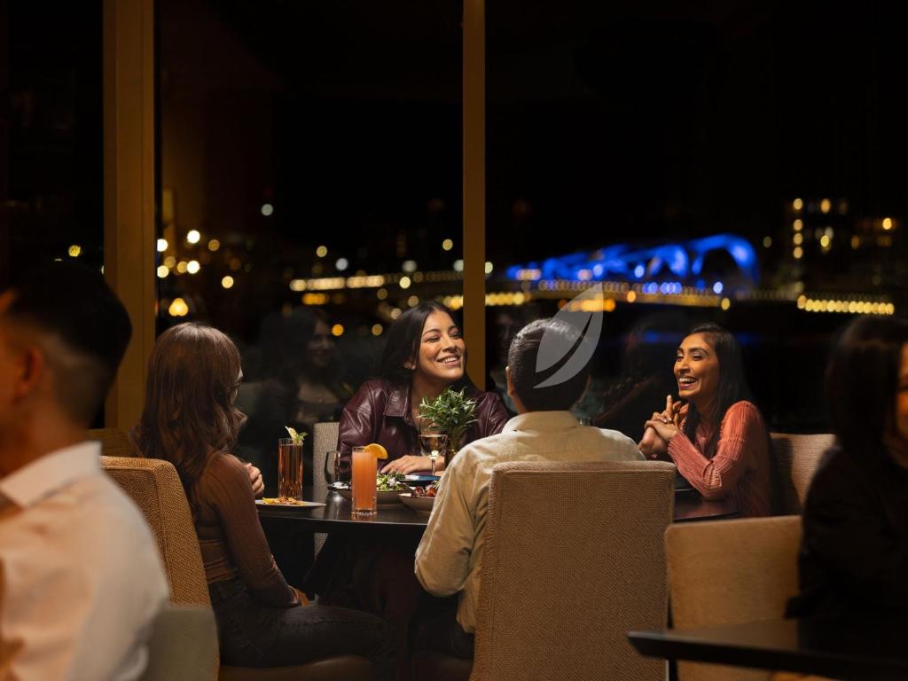 Inn at Laurel Point - Resim 11