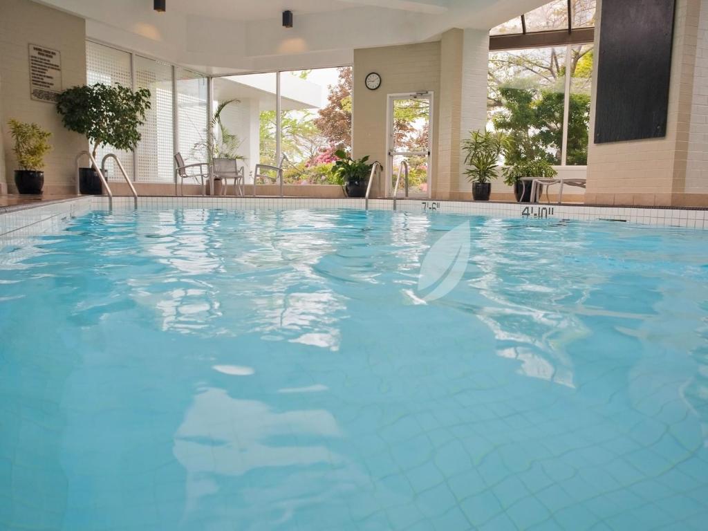 Inn at Laurel Point - Resim 4