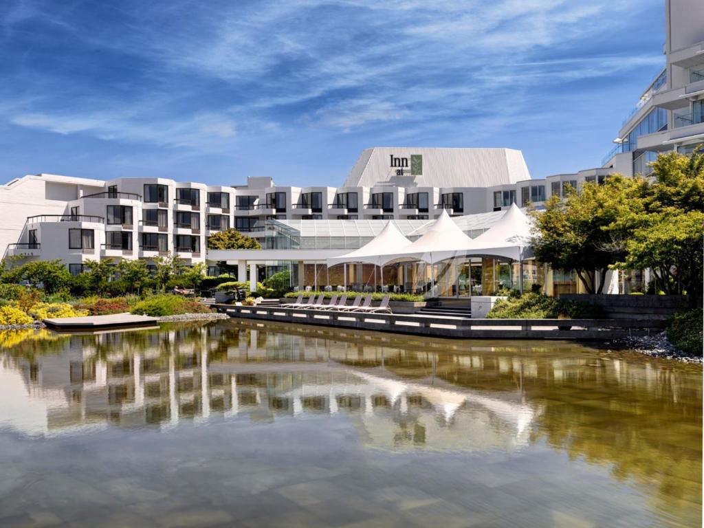 Inn at Laurel Point - Resim 28