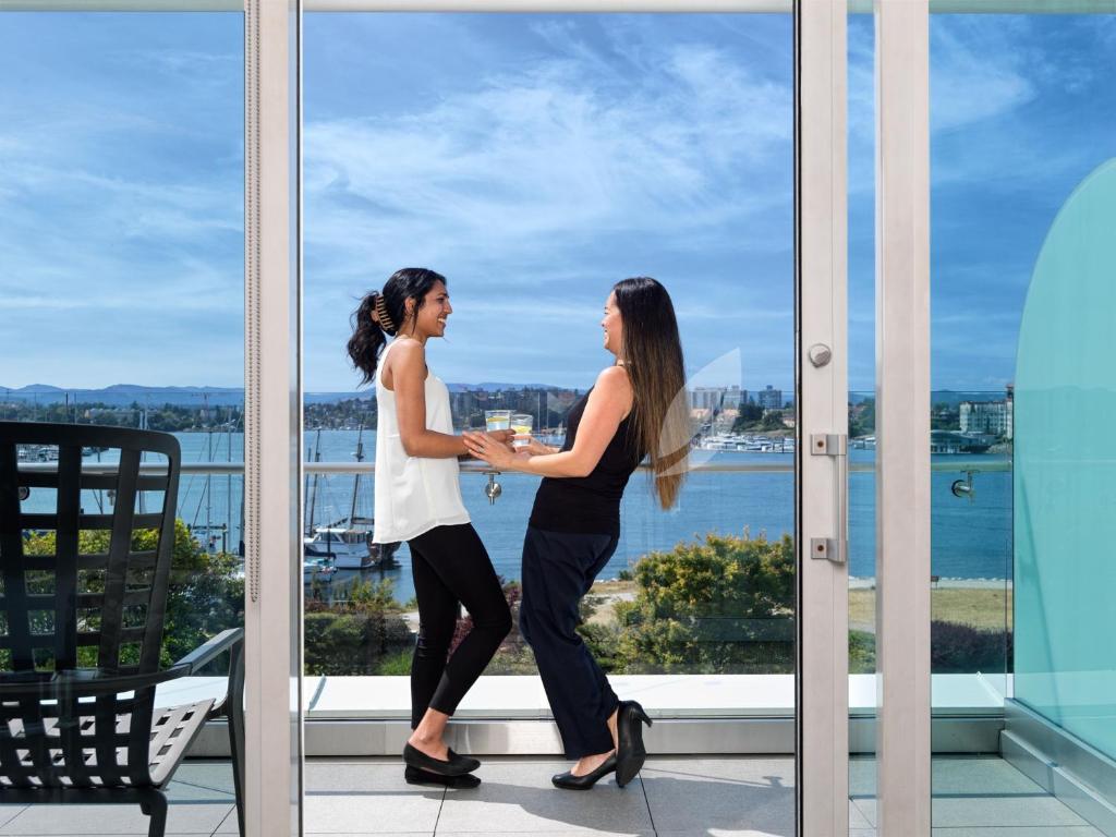 Inn at Laurel Point - Resim 13