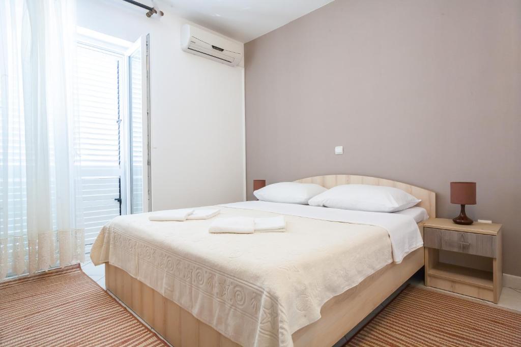 Vila Mitrovic - Habitación Doble Con Balcón
