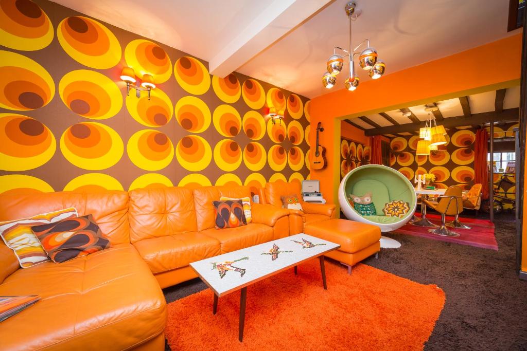 Trembling Madness Apartments - 