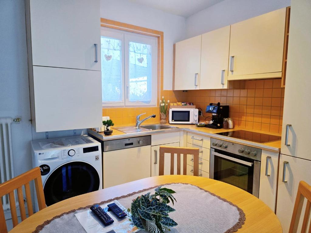 Kuchyň nebo kuchyňský kout v ubytování Casa Orange