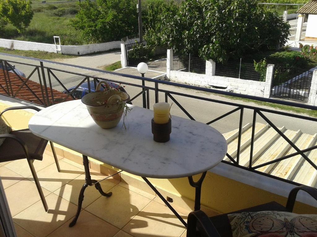 A balcony or terrace at Foivos Seaside Apartments