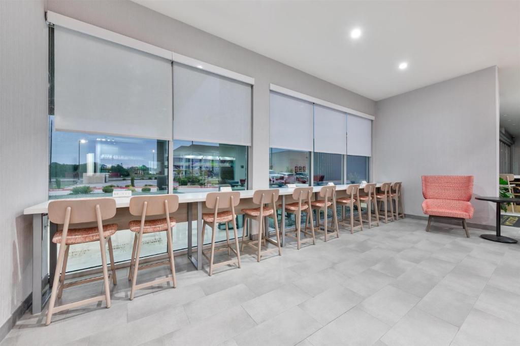 Posezení v ubytování Home2 Suites By Hilton Paris
