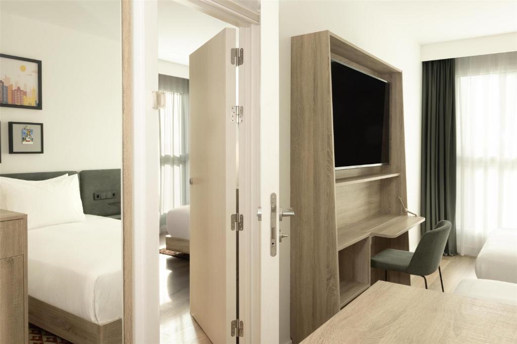 Hampton By Hilton Malaga Martiricos - Resim 27