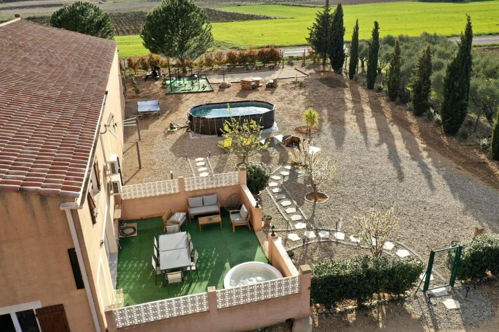 Zahrada ubytování Villa vigneronne moderne piscine et jaccuzi