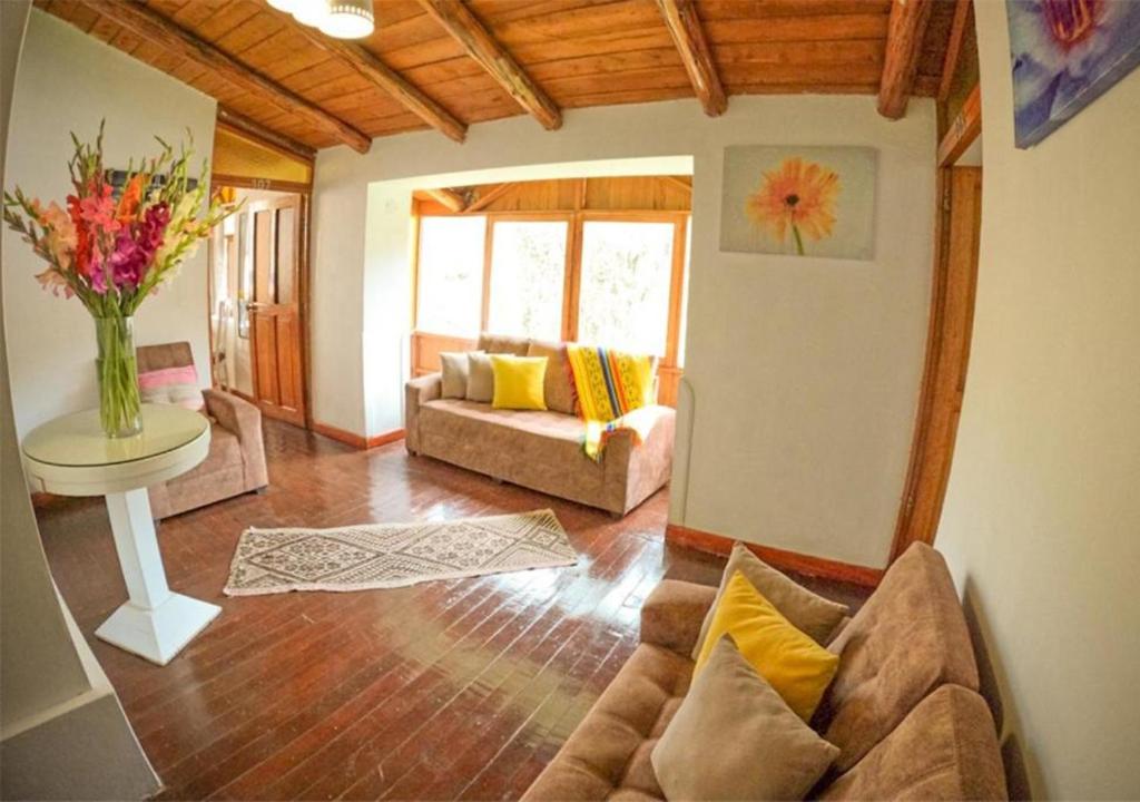 Istumisnurk majutusasutuses RHOUSE Calca