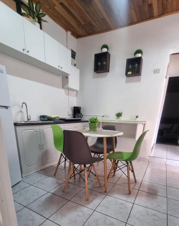Kuchyň nebo kuchyňský kout v ubytování Apartamento Adriana