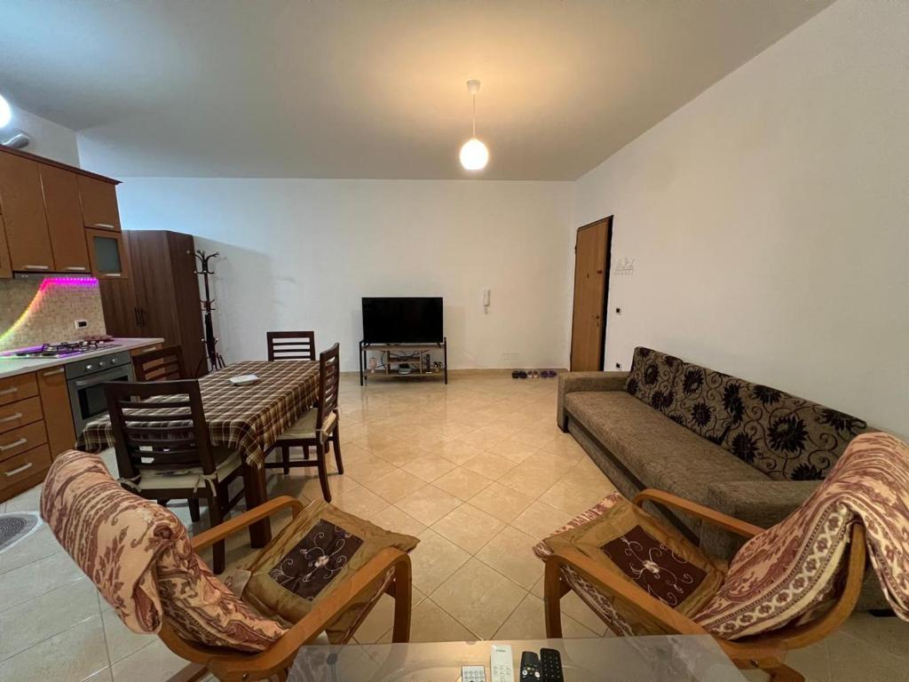 Imagine din galeria proprietății Cozy Apartment - Vlora Waterfront în Vlorë