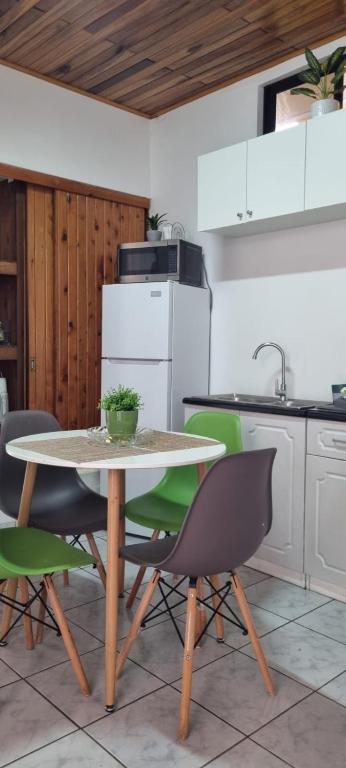 Kuchyň nebo kuchyňský kout v ubytování Apartamento Adriana