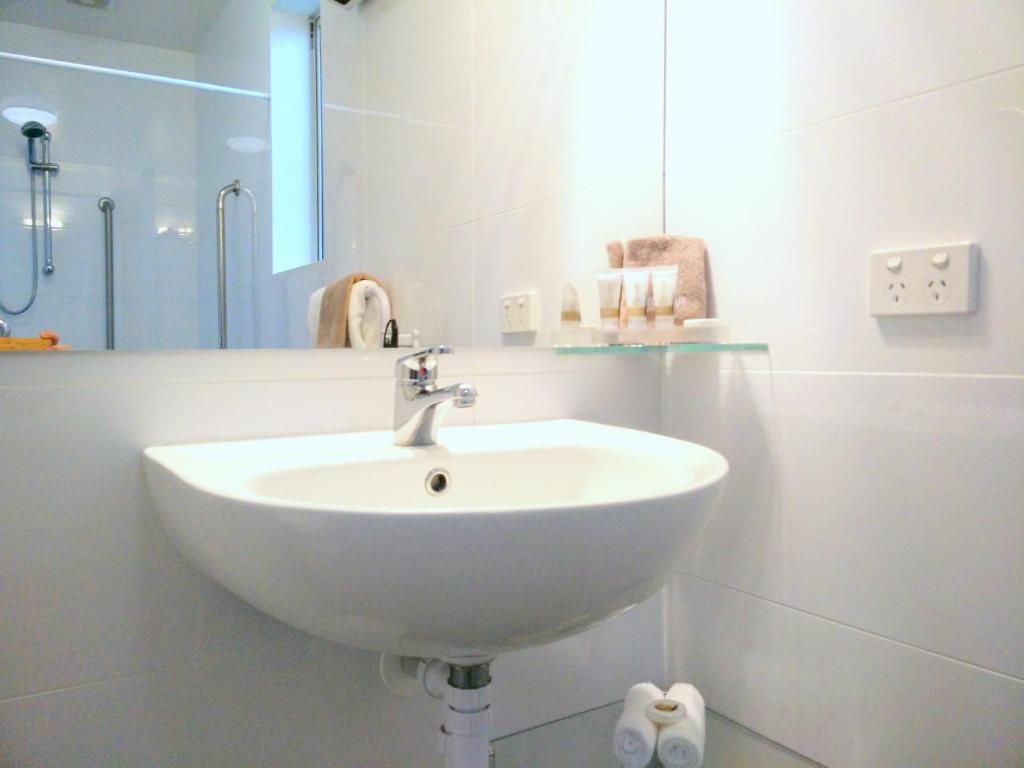 Airport Palms Motel - Resim 30