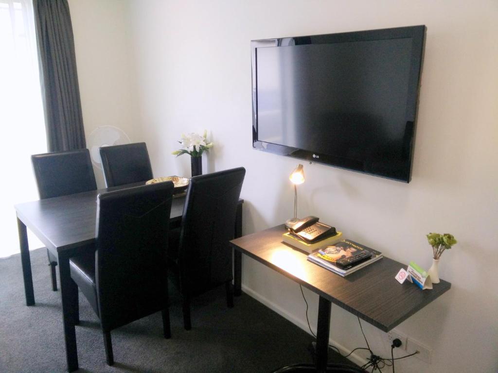 
Two-Bedroom Apartment with Spa Bath
