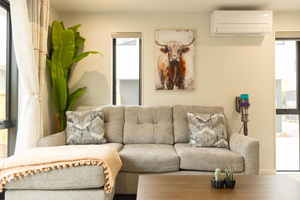 Brand New 3BR Home with Parking - Resim 15