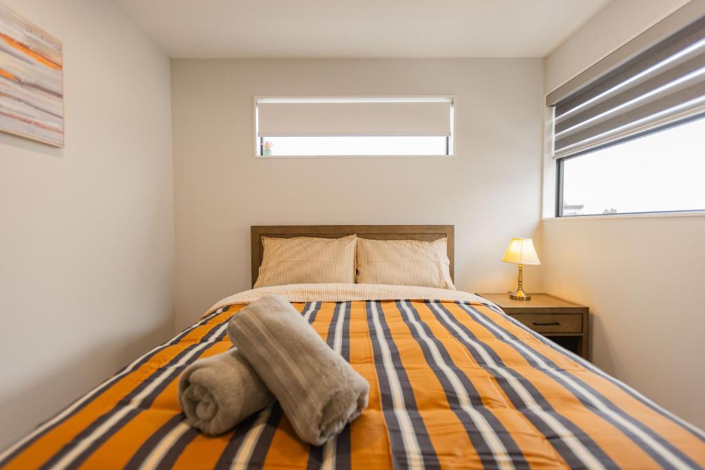 Brand New 3BR Home with Parking - Resim 11