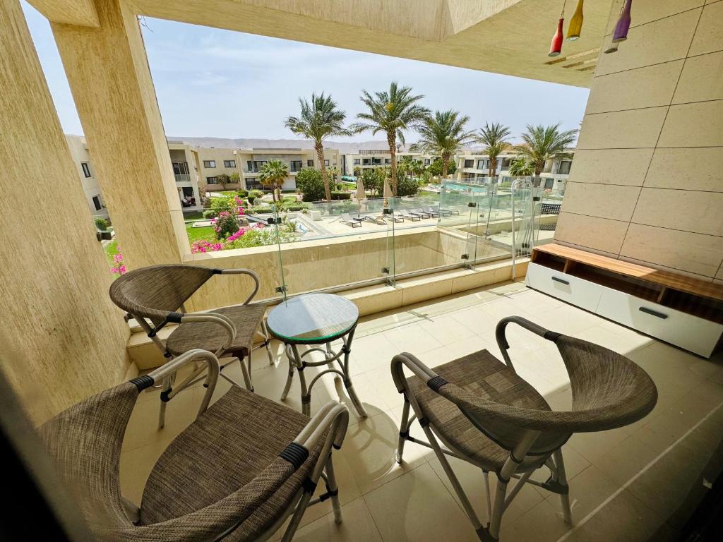 Balkón nebo terasa v ubytování Cozy Studio Apt @ G-cribs El Gouna with a View.