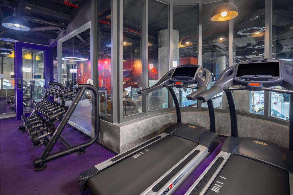 Fitness centrum a/nebo fitness zařízení v ubytování Tru by Hilton Hanoi Station