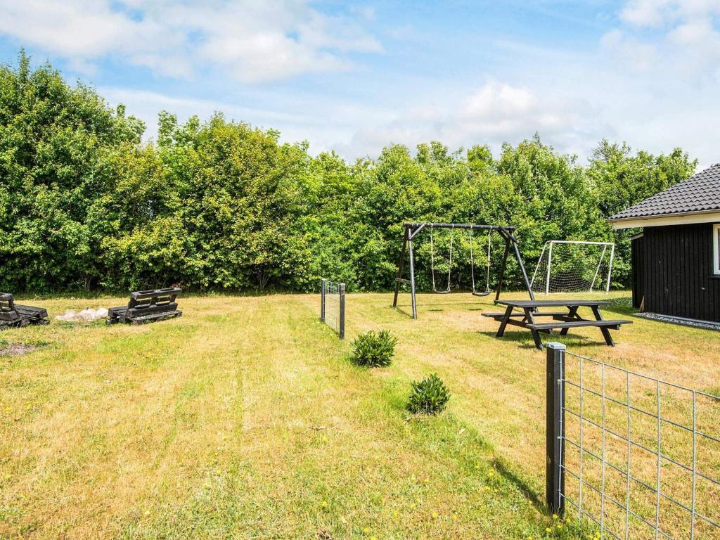 Zahrada ubytování Holiday home Tarm XLIX