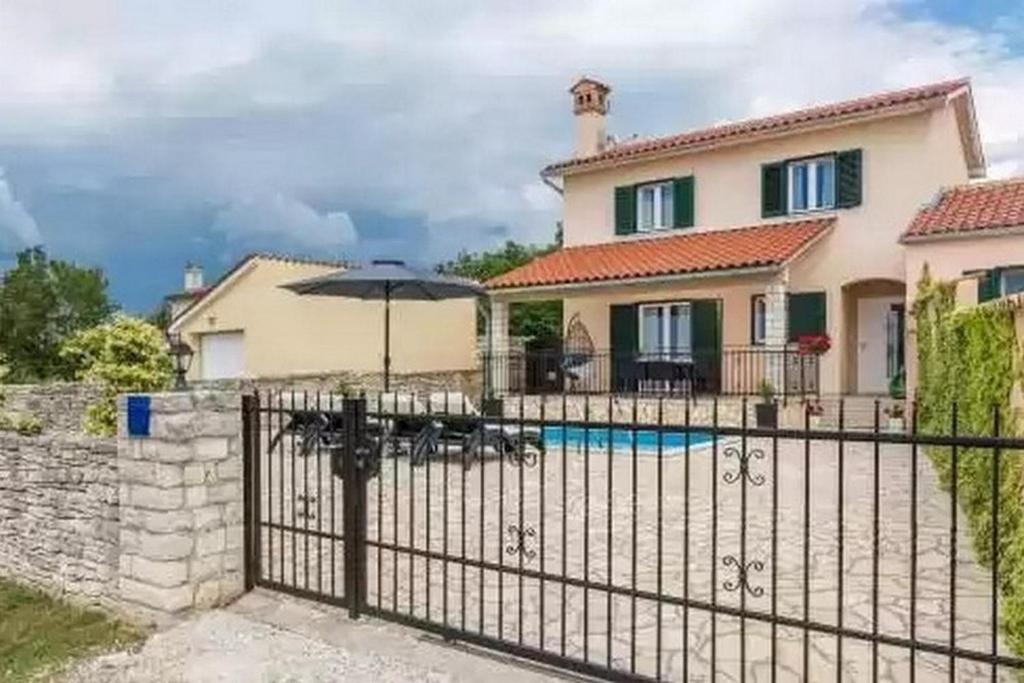 Hồ bơi trong/gần Family friendly house with a swimming pool Kanfanar, Central Istria - Sredisnja Istra - 24042