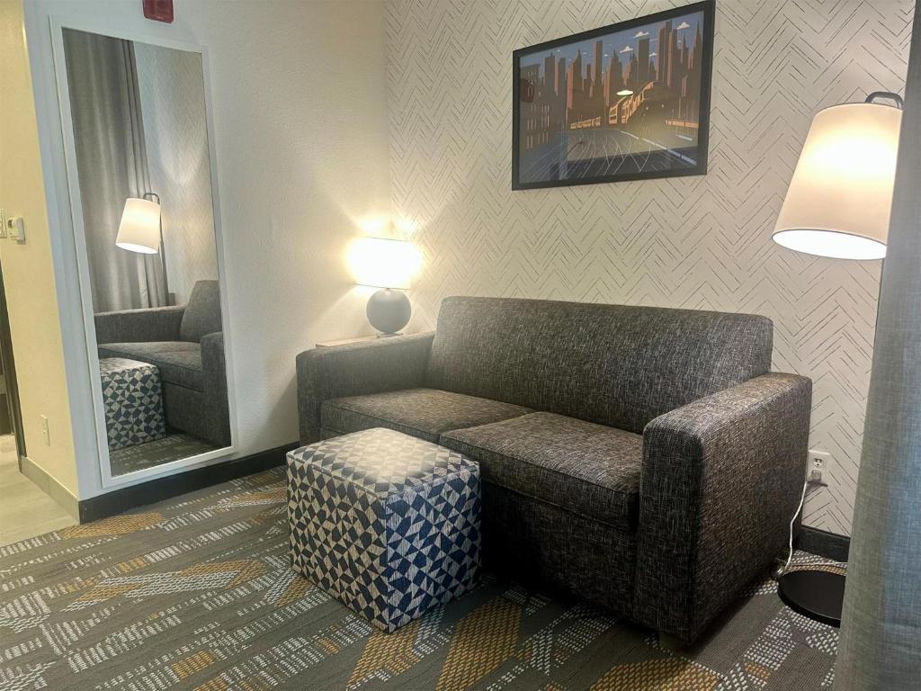 Posezení v ubytování Home2 Suites by Hilton Rahway